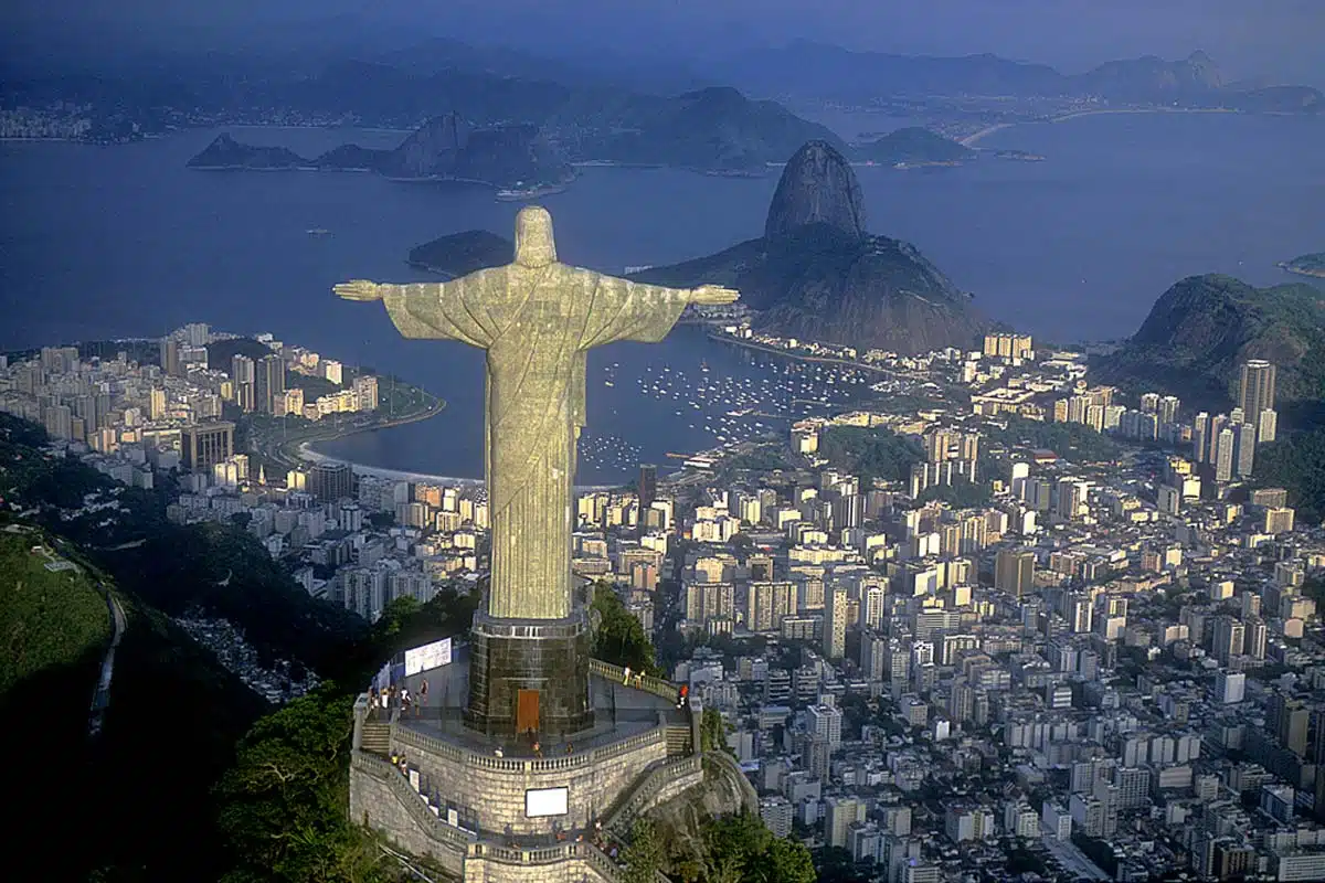 Explore Rio de Janeiro's Most Famous Neighborhoods