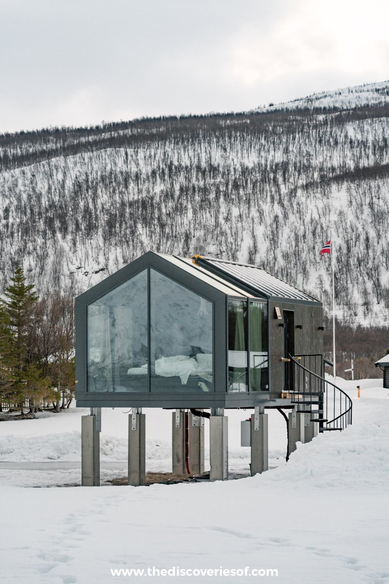 The exterior of the cabin 