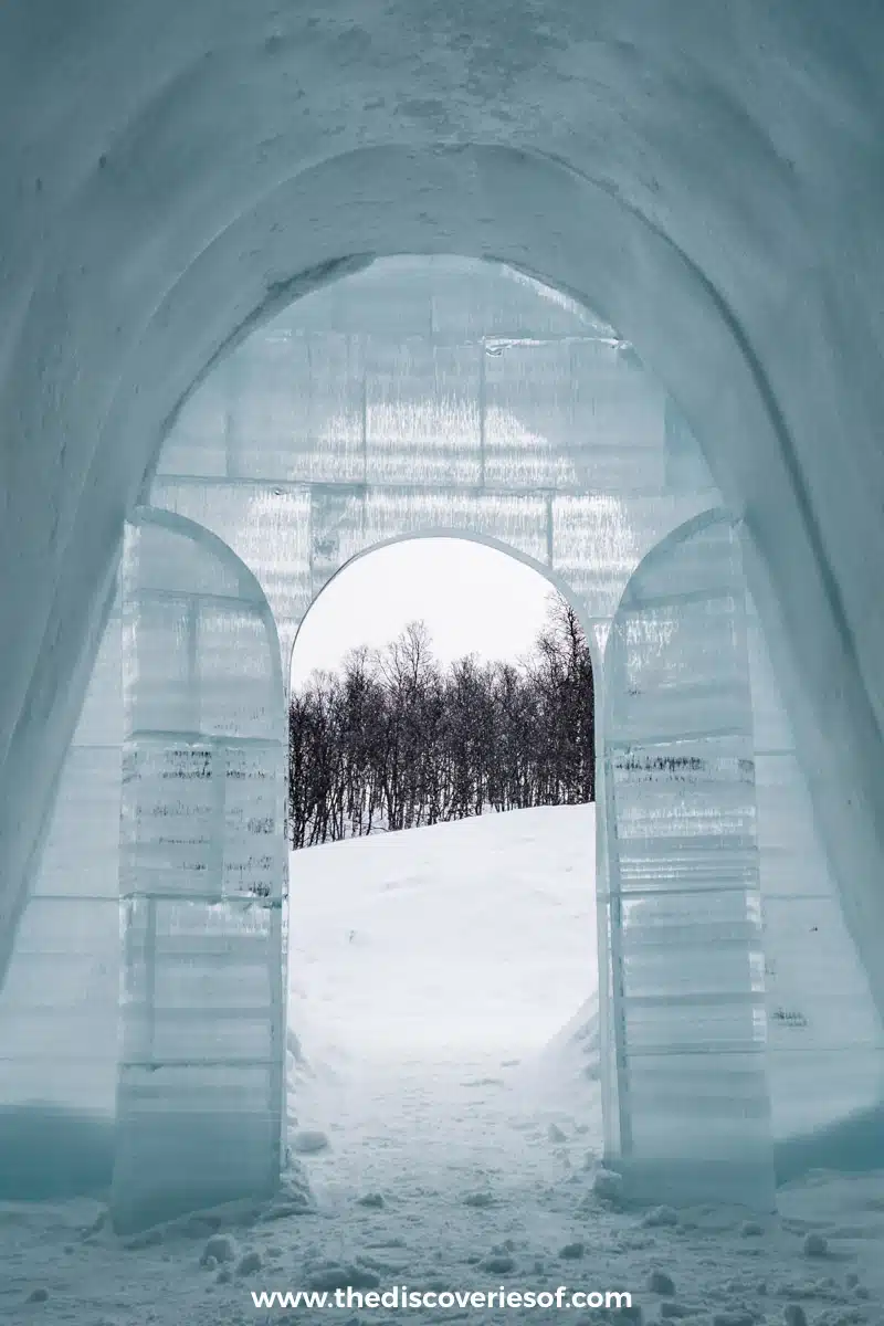 The entrance to the domes 