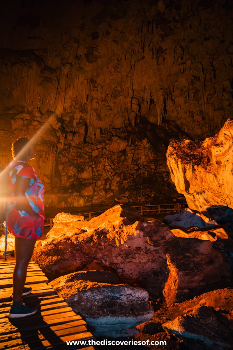 Julianna in Tham Lod Cave